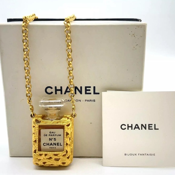 CHANEL Jewelry - CHANEL Vintage Necklace No.5 Perfume Gold Necklace W/original Box